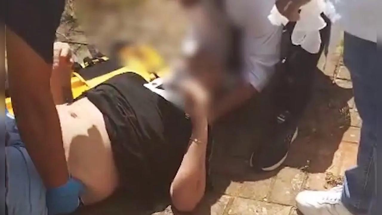 Mulher de 30 anos tenta fugir de delegacia pela janela e fica ferida, no Paraná Imagem referente a Mulher de 30 anos tenta fugir de delegacia pela janela e fica ferida, no Paraná