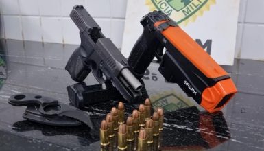 Imagem referente a Guarda Civil Patrimonial que disparou arma durante confusão em bar continua detida e aguarda audiência de custódia