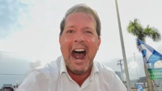 Marcel Micheletto do Partido Liberal, prorroga contrato em cima do prazo