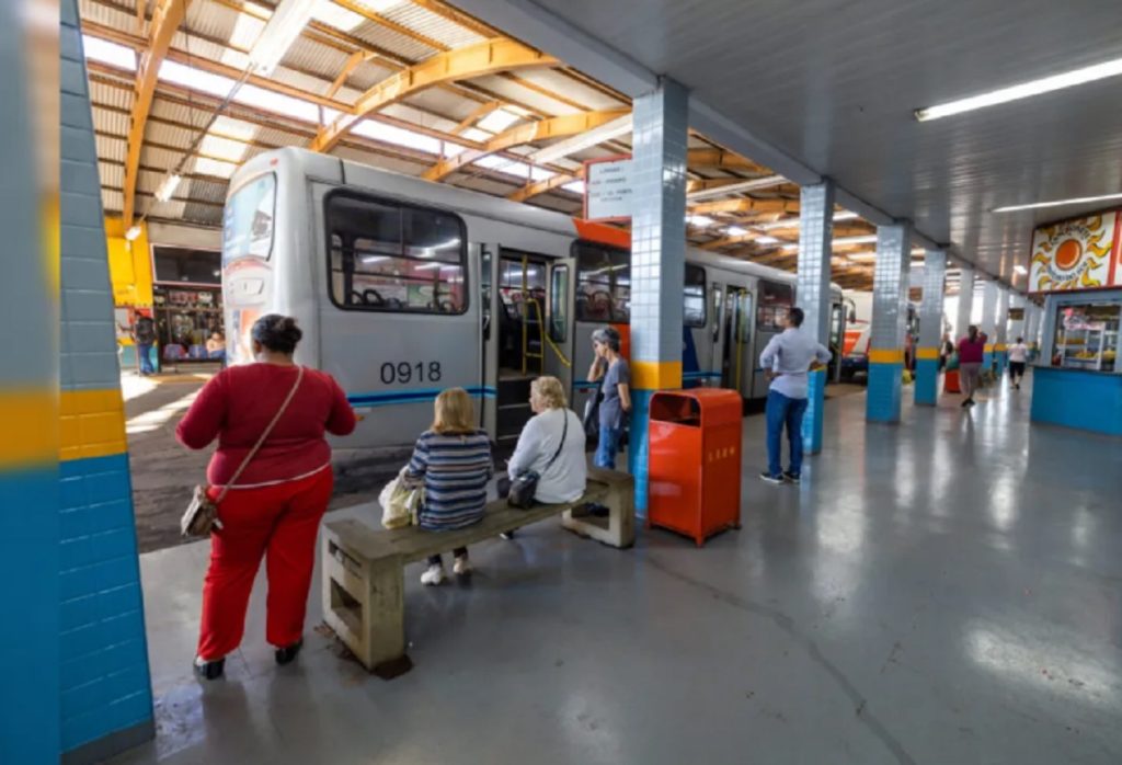 Homem fica 4 dias internado, recebe alta e é assaltado no caminho de casa