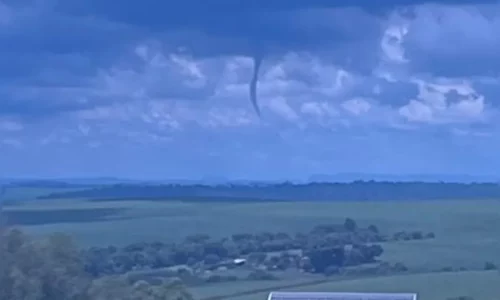 Nuvem funil é registrada na área rural de Arapongas Nuvem funil é registrada na área rural de Arapongas