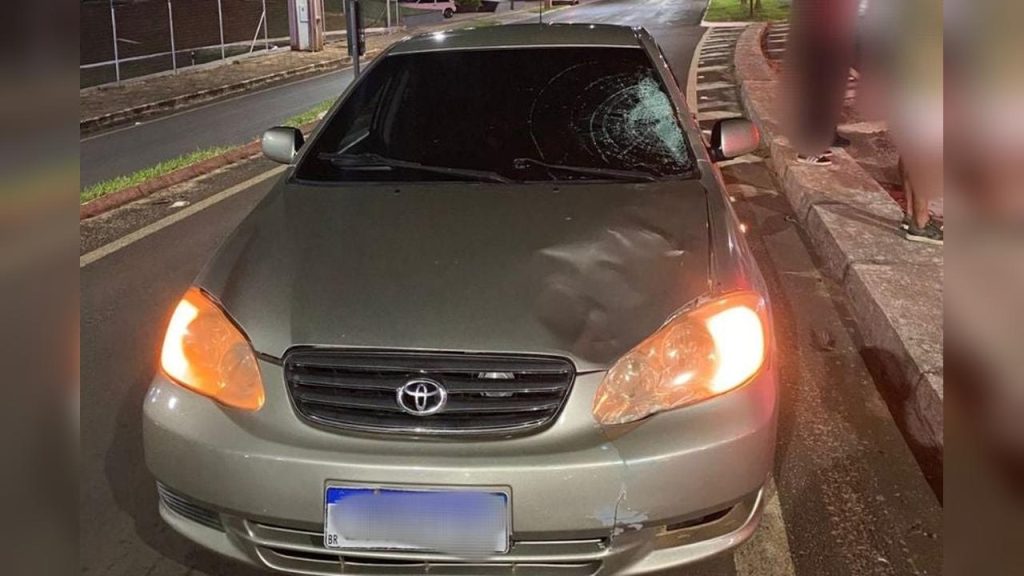 Jovem de 21 anos morre atropelado por carro na Avenida Tiradentes em Umuarama