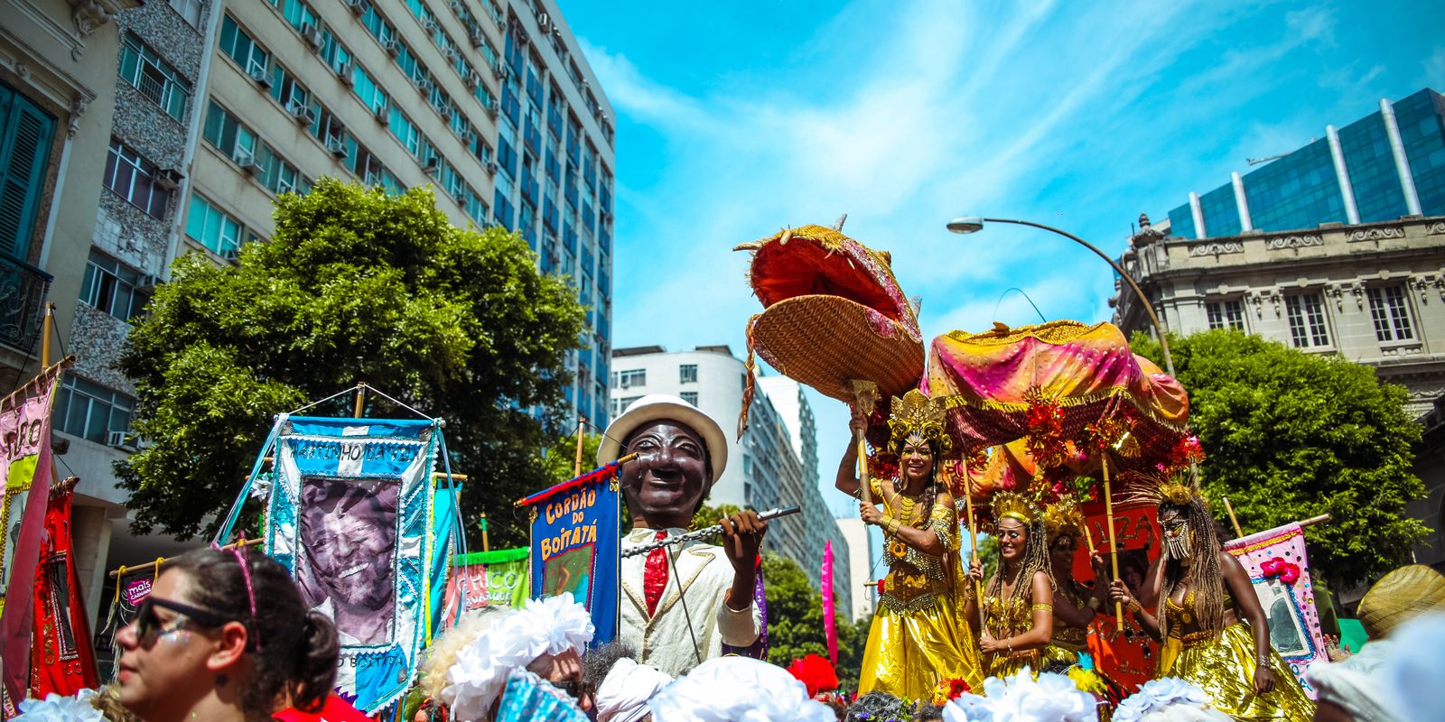 Rio: Cordão do Boitatá estreia no circuito dos megablocos do carnaval Rio: Cordão do Boitatá estreia no circuito dos megablocos do carnaval