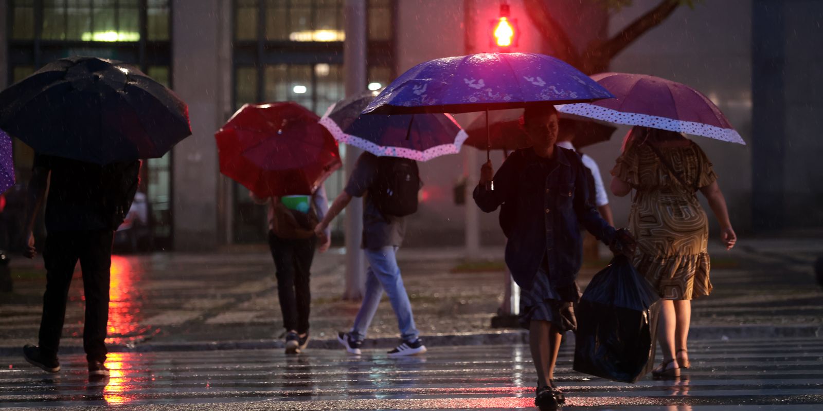 SP: chegada de frente fria amplia nível de alerta da Defesa Civil SP: chegada de frente fria amplia nível de alerta da Defesa Civil