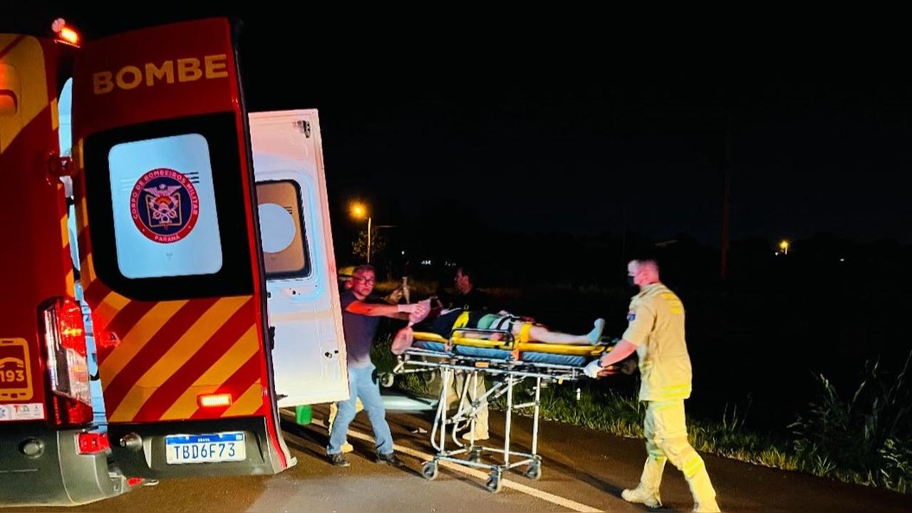 Colisão entre automóvel e motocicleta deixa mulher gravemente ferida no bairro Jardim Europa Imagem referente a Colisão entre automóvel e motocicleta deixa mulher gravemente ferida no bairro Jardim Europa