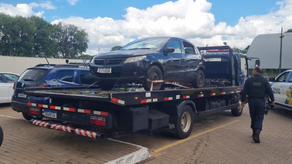 Carro que caiu em córrego no Jardim Aclimação era furtado