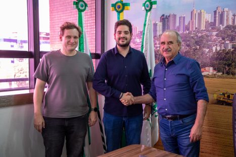 Dança das cadeiras: Chefe de gabinete deixa a pasta e assume Controladoria de Cascavel Dança das cadeiras: Chefe de gabinete deixa a pasta e assume Controladoria de Cascavel