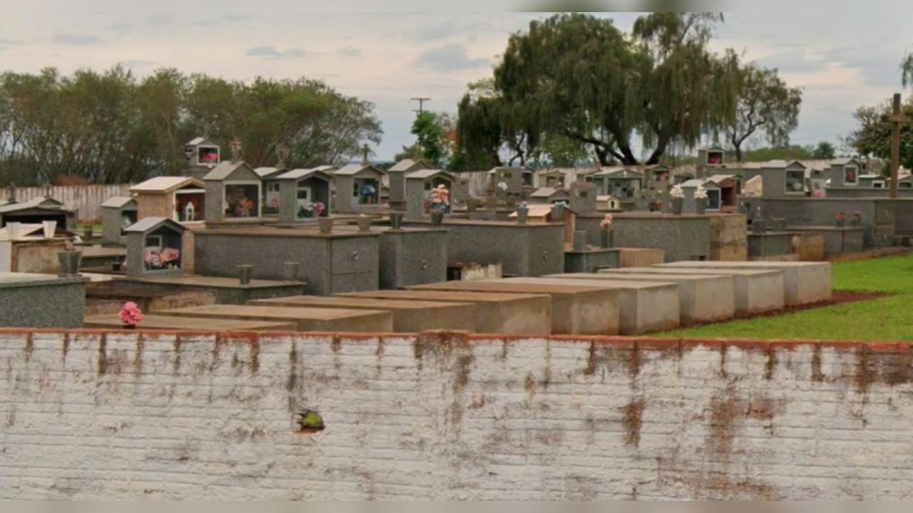 Mistério no cemitério: túmulo é arrombado e violão desaparece em Guaíra