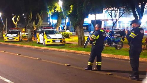 Operação conjunta flagra condutores inabilitados e veículos irregulares no centro de Cascavel