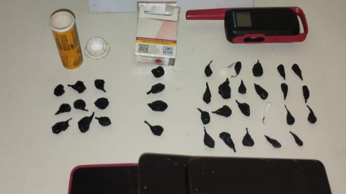 ROTAM apreende cocaína, prende mulher e apreende menor em Matelândia ROTAM apreende cocaína, prende mulher e apreende menor em Matelândia