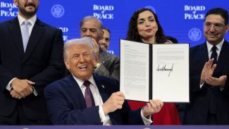 Trump lança em Davos Conselho de Paz criado por ele Trump lança em Davos Conselho de Paz criado por ele