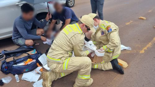 Motociclista sofre ferimentos graves na perna após acidente no Bairro Alto Alegre