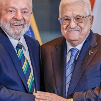 Imagem referente a Plano de paz em Gaza é tema de telefonema entre Lula e Mahmoud Abbas