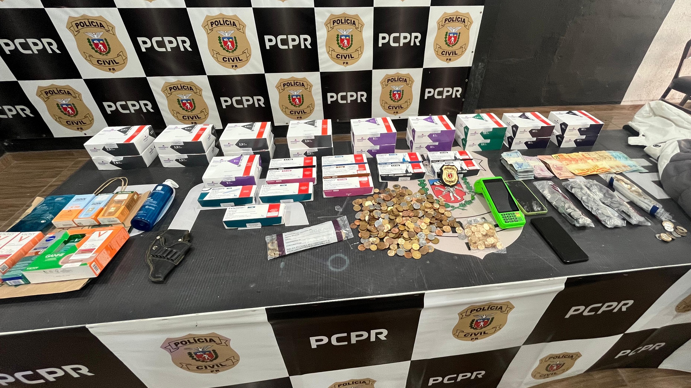 PCPR prende dois homens por roubo ocorrido em farmácia de Curitiba