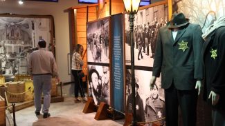 Pesquisa aponta que brasileiros têm pouco conhecimento do Holocausto Pesquisa aponta que brasileiros têm pouco conhecimento do Holocausto