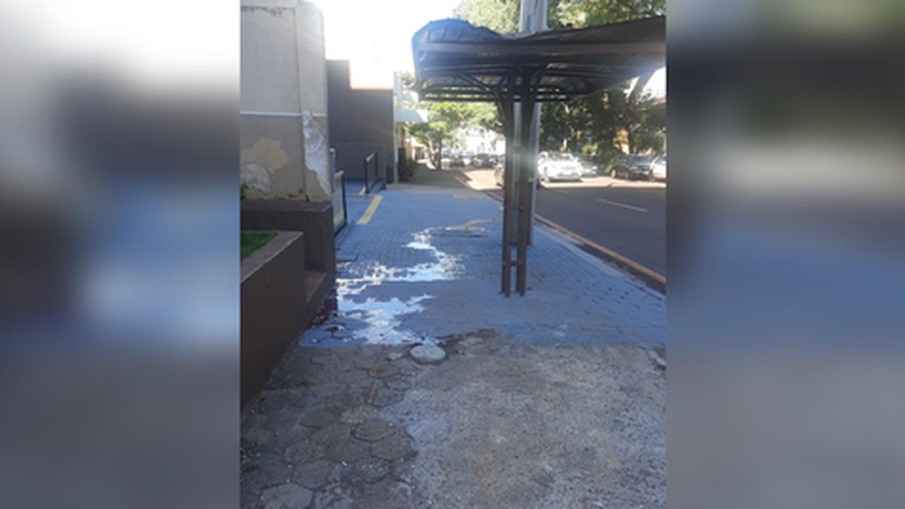 Vazamento de água preocupa internautas na Rua Paraná