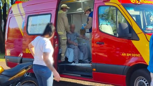 Colisão entre motos deixa dois feridos no bairro Santa Cruz