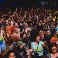 Blocos LGBTQIA+ do Rio de Janeiro pregam alegria e pluralidade Imagem referente a Blocos LGBTQIA+ do Rio de Janeiro pregam alegria e pluralidade