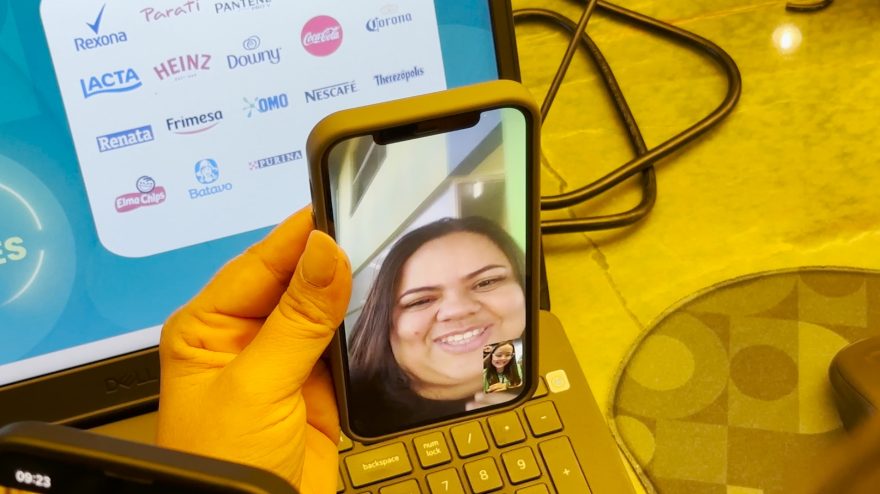 Emoção marca chamada de vídeo com ganhadora da Creta do Grupo Irani: “Vou fazer minha cirurgia”