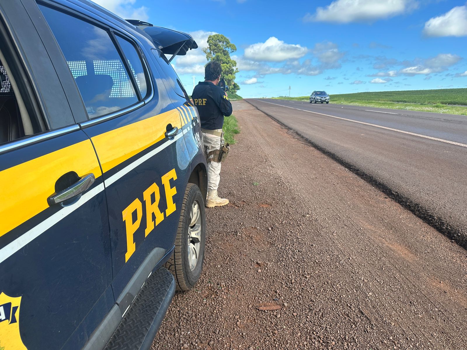 Fechando o cerco: PRF de Cascavel passa a ter equipe exclusiva para flagrar motoristas acima da velocidade nas rodovias Fechando o cerco: PRF de Cascavel passa a ter equipe exclusiva para flagrar motoristas acima da velocidade nas rodovias