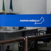 Cláudio Castro exonera presidente da Rioprovidência Imagem referente a Cláudio Castro exonera presidente da Rioprovidência