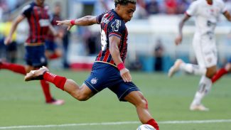 Vitória e Bahia: clássico do futebol baiano na TV Brasil neste domingo