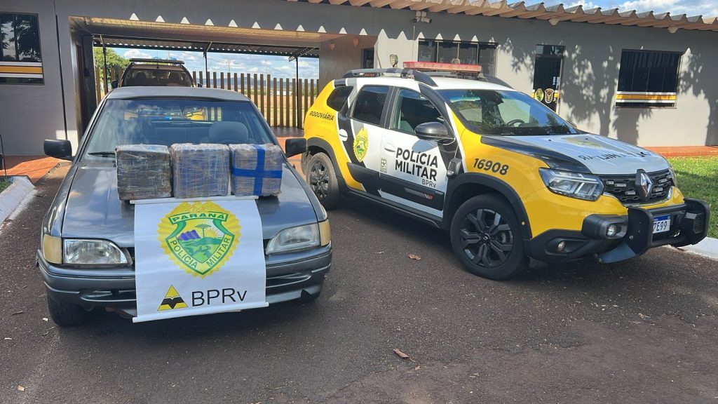 Homem dirigindo Escort com placas de Cascavel é flagrado com 30 quilos de maconha em Diamante D’Oeste