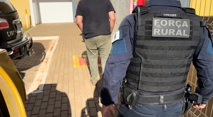 Após desentendimento, homem agarra mulher e ameaça matá-la no Cascavel Velho