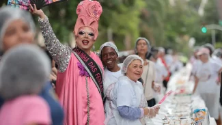 Aniversário da capital SP é comemorado com tradicional bolo do Bixiga