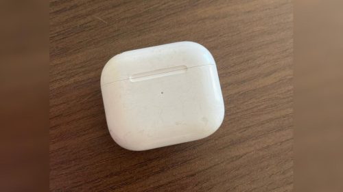 Fone de ouvido foi deixado em carro de aplicativo no Sanga Fuda/Interlagos