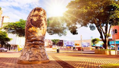 Imagem referente a Cascavel derrete: calor de quase 40°C e tempestade põem Paraná em alerta