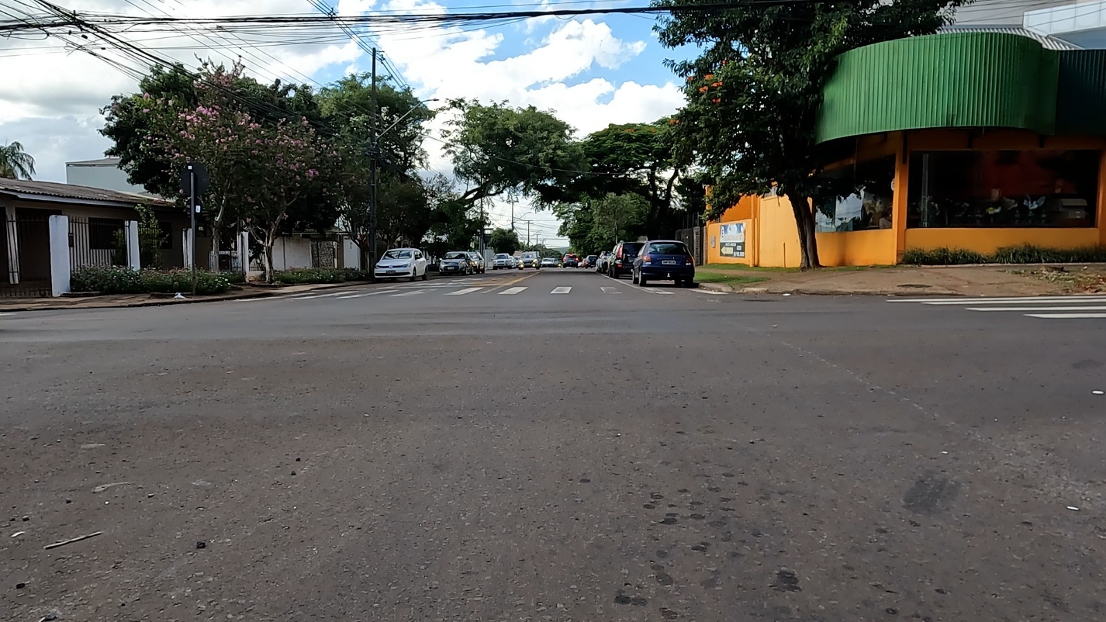 Implantação de binário nas ruas JK e Flamboyant altera trânsito e transporte coletivo em Cascavel