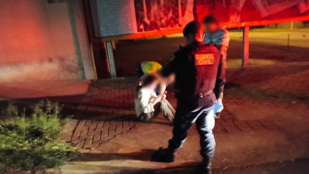 Ação rápida da GCP garante atendimento para adolescente no viaduto da Av. Rocha Pombo