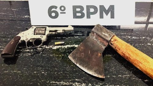 Violência doméstica com uso de arma de fogo mobiliza Polícia Militar no bairro Universitário Violência doméstica com uso de arma de fogo mobiliza Polícia Militar no bairro Universitário