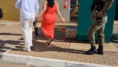 Imagem referente a Casal de estrangeiros e funcionária de UBS são conduzidos à delegacia após suposto desacato em Cascavel