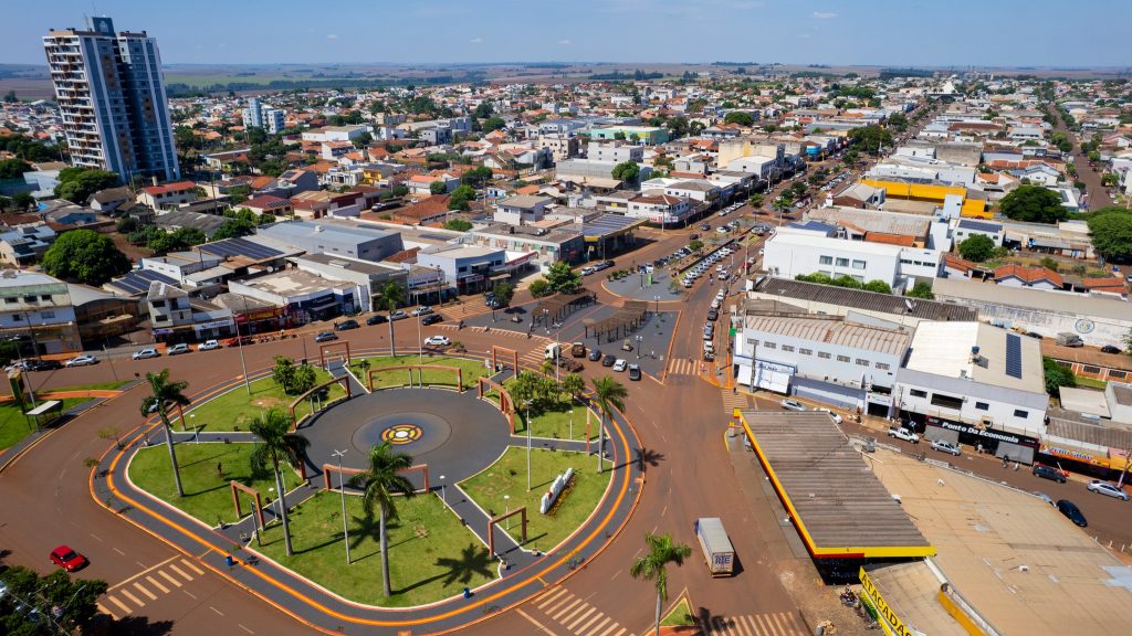 Prefeitura de Assis Chateubriand é acusada de não pagar descanso semanal a professora desde 1993 Prefeitura de Assis Chateubriand é acusada de não pagar descanso semanal a professora desde 1993