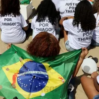 Imagem referente a Ato no Rio pede justiça pela morte de Thiago Menezes Flausino