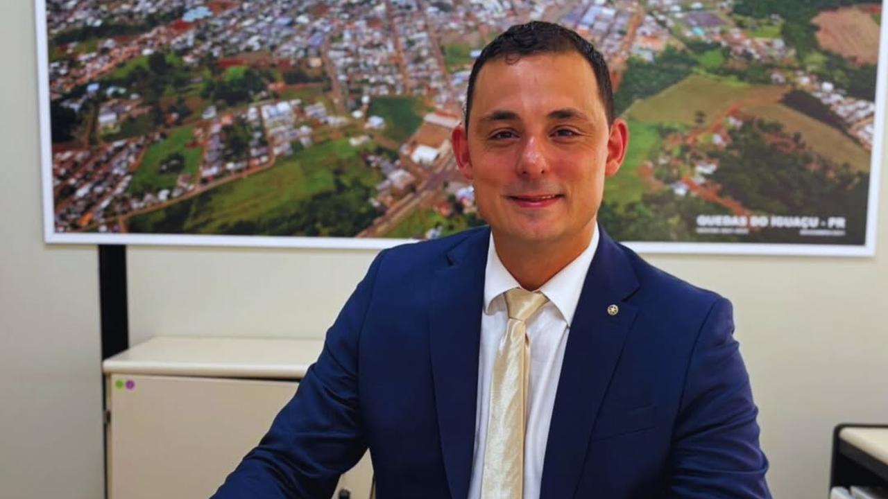 Ameaça em rede social expõe clima de tensão e críticas à gestão do prefeito de Quedas do Iguaçu