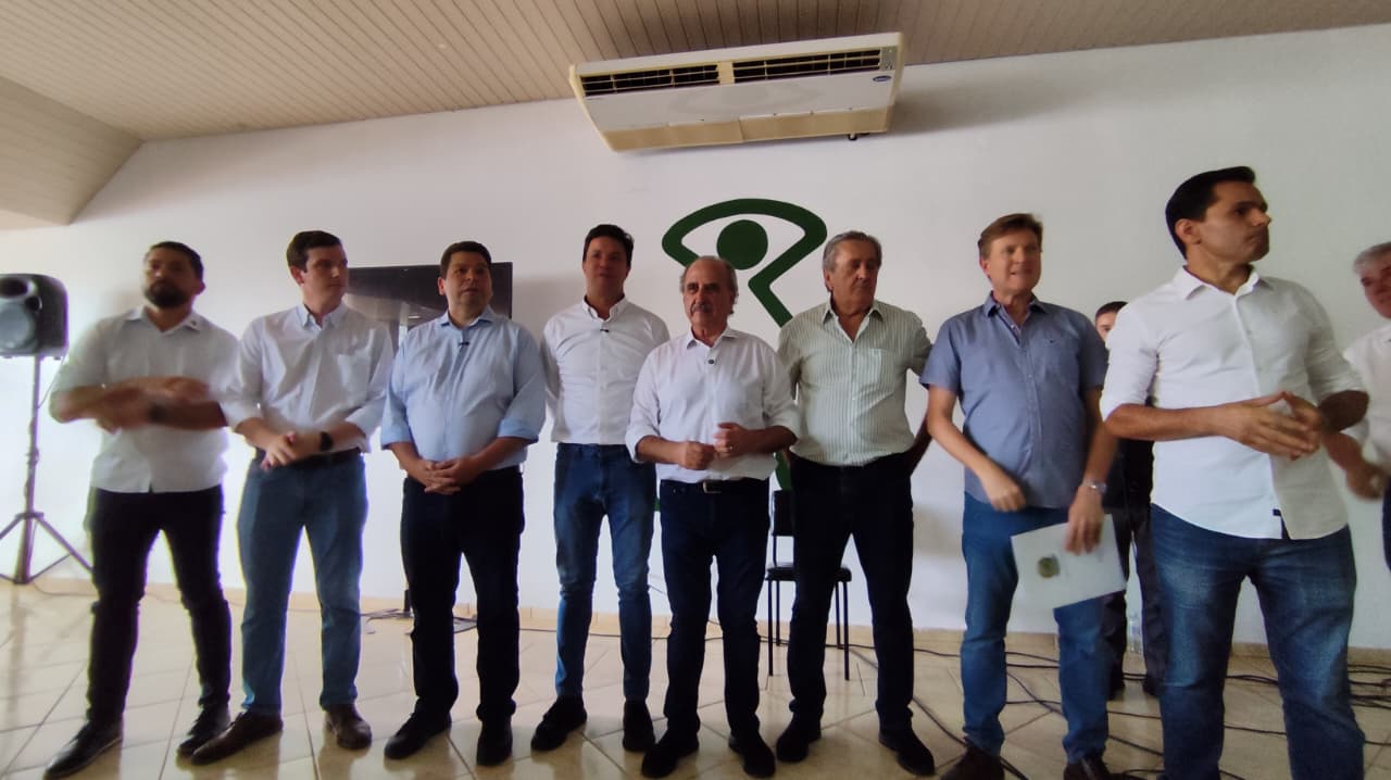 Governo do Estado e Cascavel celebram recuperação de mais de 344 mil metros quadrados de asfalto Governo do Estado e Cascavel celebram recuperação de mais de 344 mil metros quadrados de asfalto