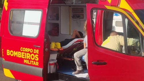 Homem sofre vários ferimentos em acidente entre motos no Santa Felicidade Homem sofre vários ferimentos em acidente entre motos no Santa Felicidade