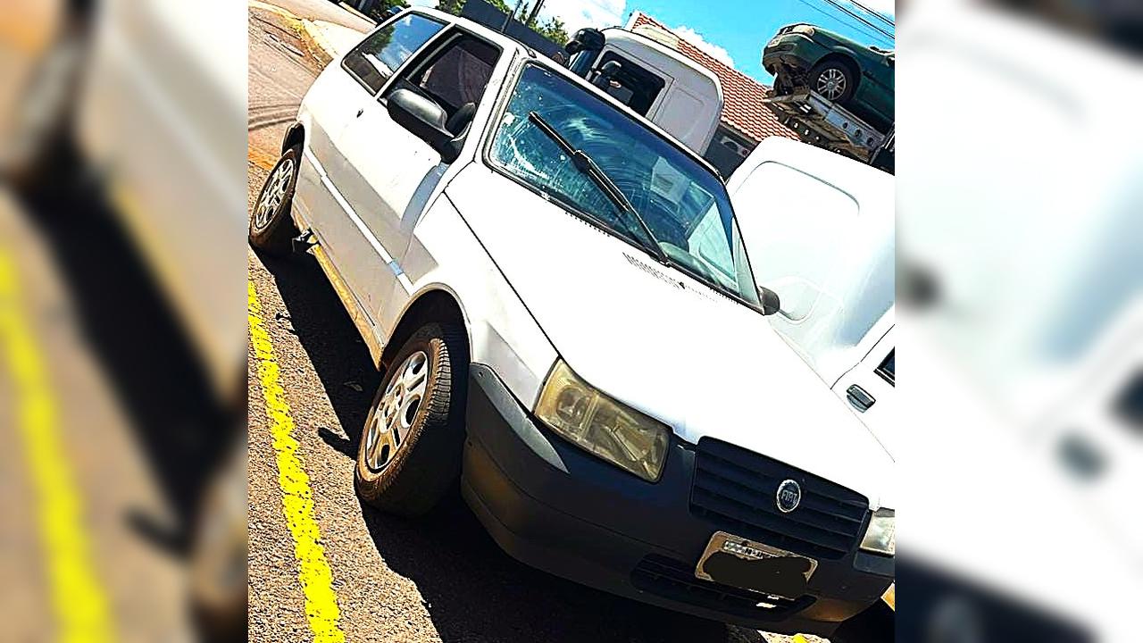 Denúncia leva à recuperação de Fiat Uno e prisão de suspeito em Marajó Oeste do Paraná Denúncia leva à recuperação de Fiat Uno e prisão de suspeito em Marajó Oeste do Paraná