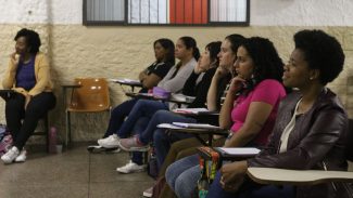 Rede de Cursinhos Populares tem inscrições abertas até 27 de fevereiro Rede de Cursinhos Populares tem inscrições abertas até 27 de fevereiro
