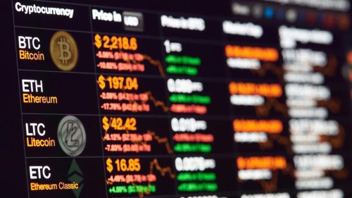 Após bloqueio de plataforma, Justiça de Cascavel manda devolver R$ 203 mil a investidora Após bloqueio de plataforma, Justiça de Cascavel manda devolver R$ 203 mil a investidora