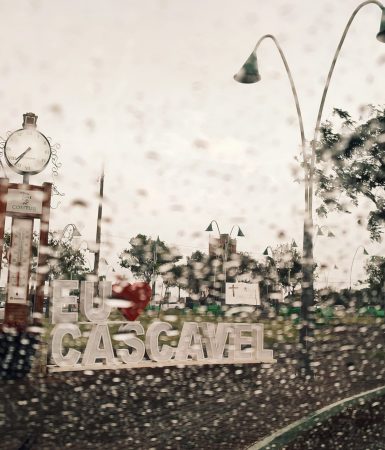 Imagem referente a Temporal deixa quase 5 mil imóveis sem energia em Cascavel; Copel trabalha para o religamento