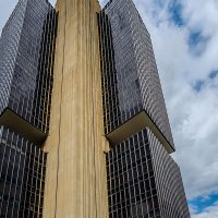 Imagem referente a BC mantém juros básicos em 15% ao ano pela quinta vez seguida