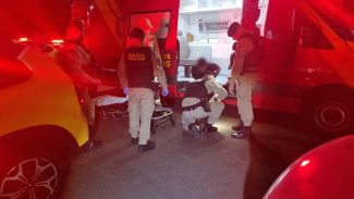 Confusão mobiliza grande aparato de viaturas ao Bairro Universitário, em Cascavel Confusão mobiliza grande aparato de viaturas ao Bairro Universitário, em Cascavel