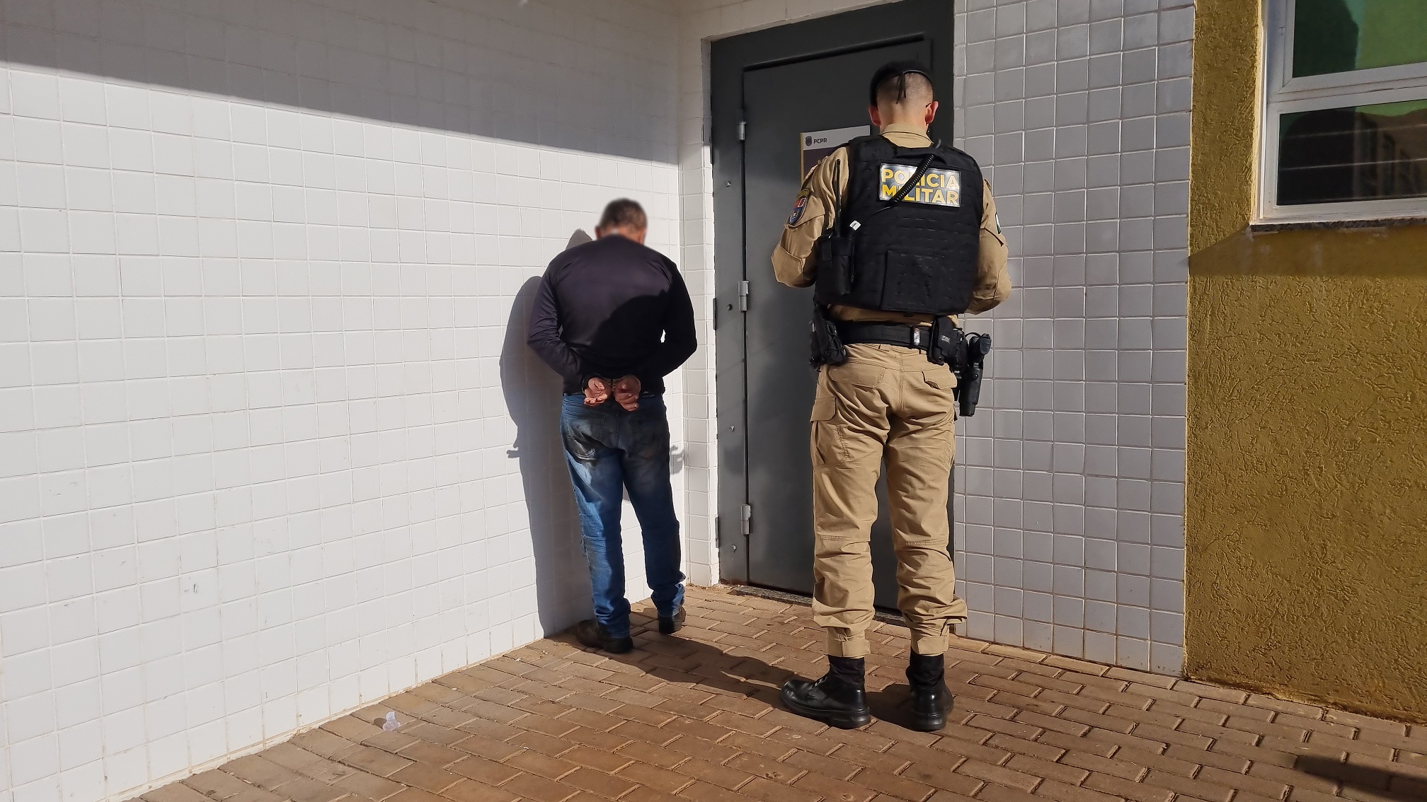 PM e GAECO prendem em Cascavel homem investigado por desvio de R$ 1,6 milhão de banco