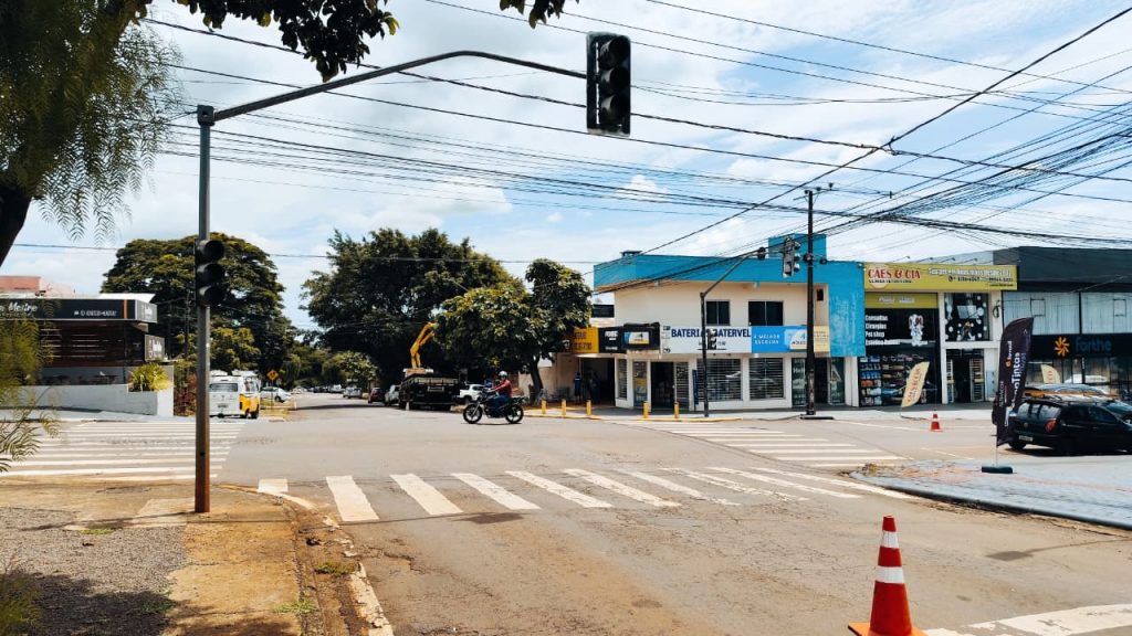 Semáforos na Rua Manaus com Marechal Rondon e Nereu Ramos ficam inoperantes