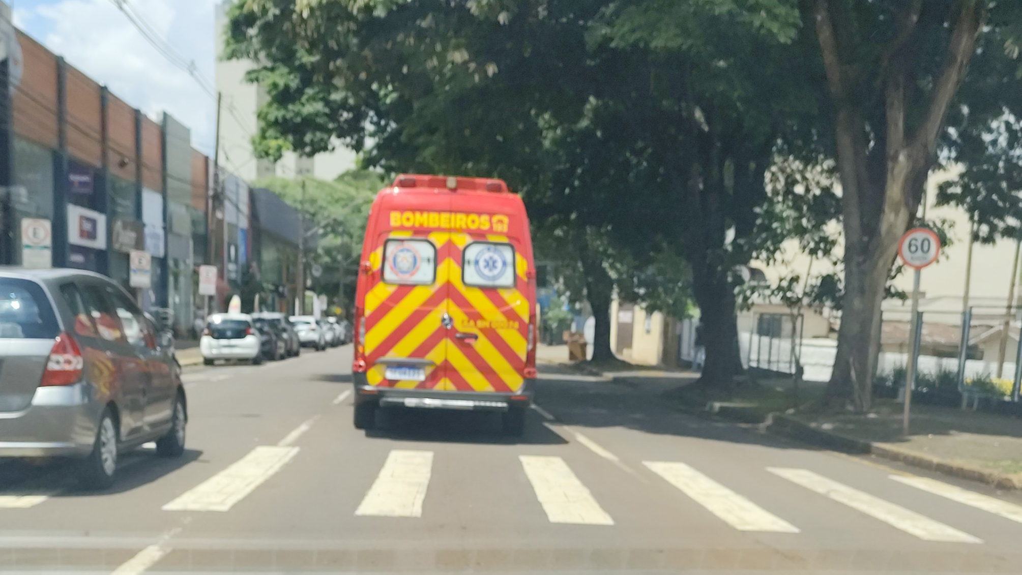 Mulher fica ferida após queda no Centro de Cascavel