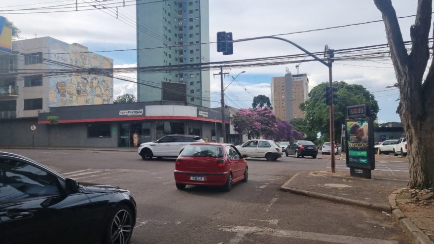 Semáforos da Rua Paraná com Rua Riachuelo estão inoperantes